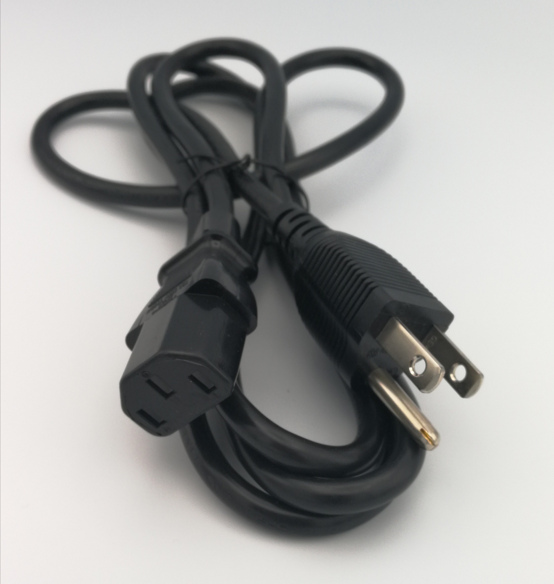 Netzkabel-3-pol-IEC60320-C14-USA Netzkabel 3-pol. IEC60320-C14 USA